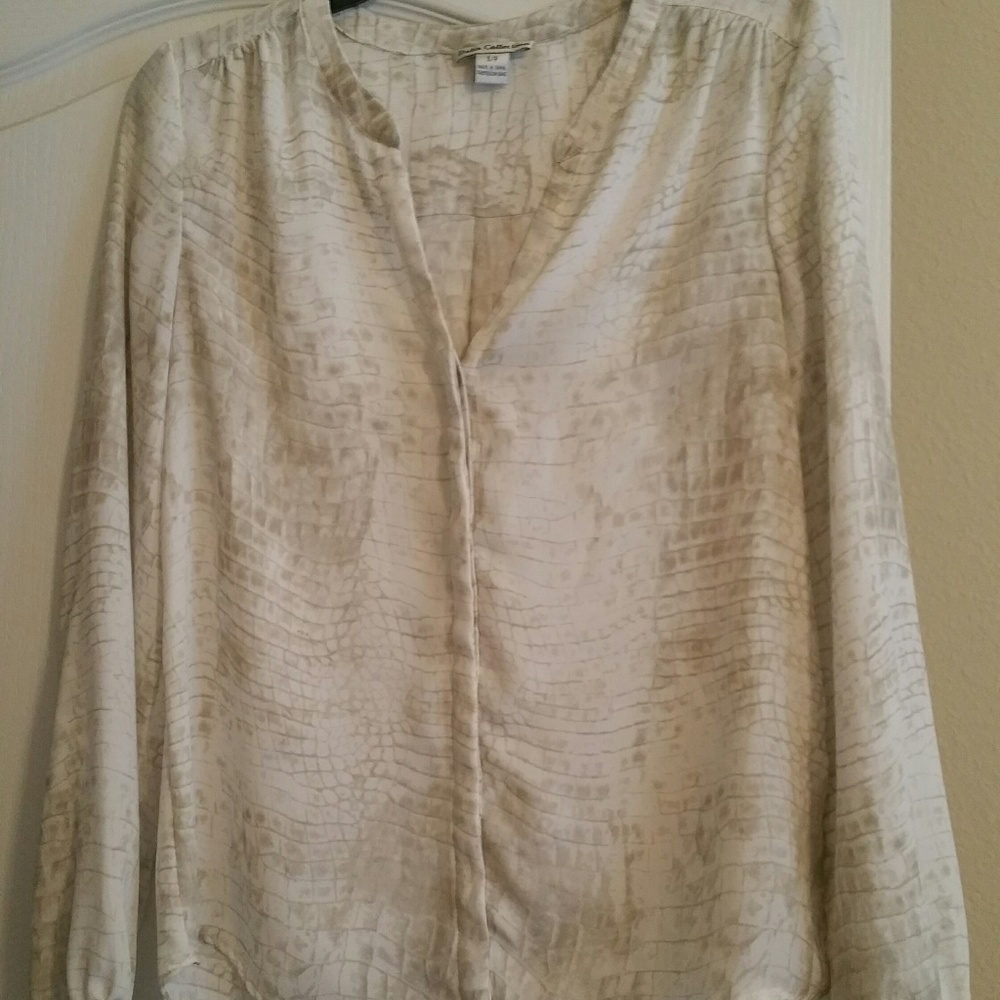 #108 Dalia Collection Long Sleeve Beige/White Top